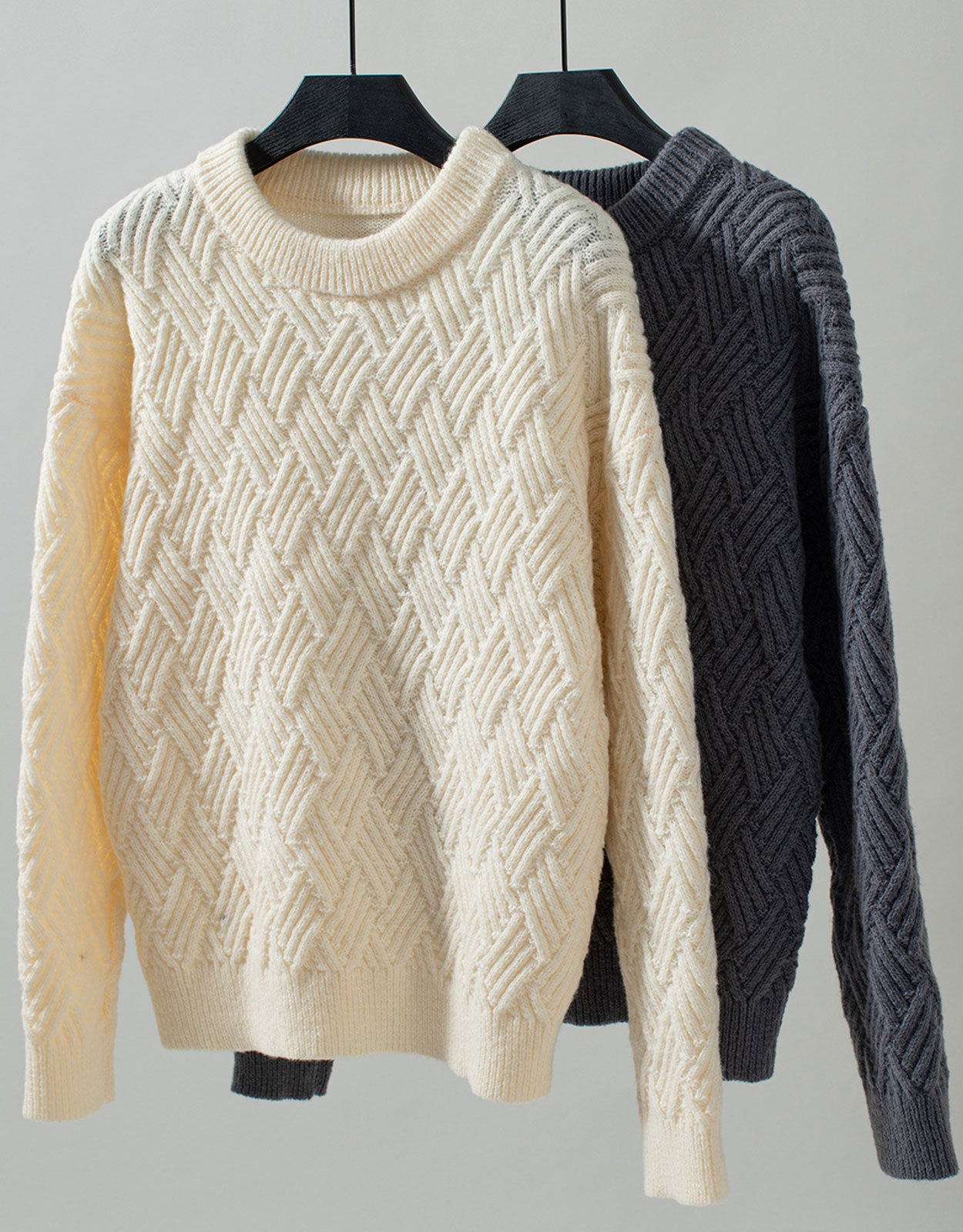 Solid color pullover