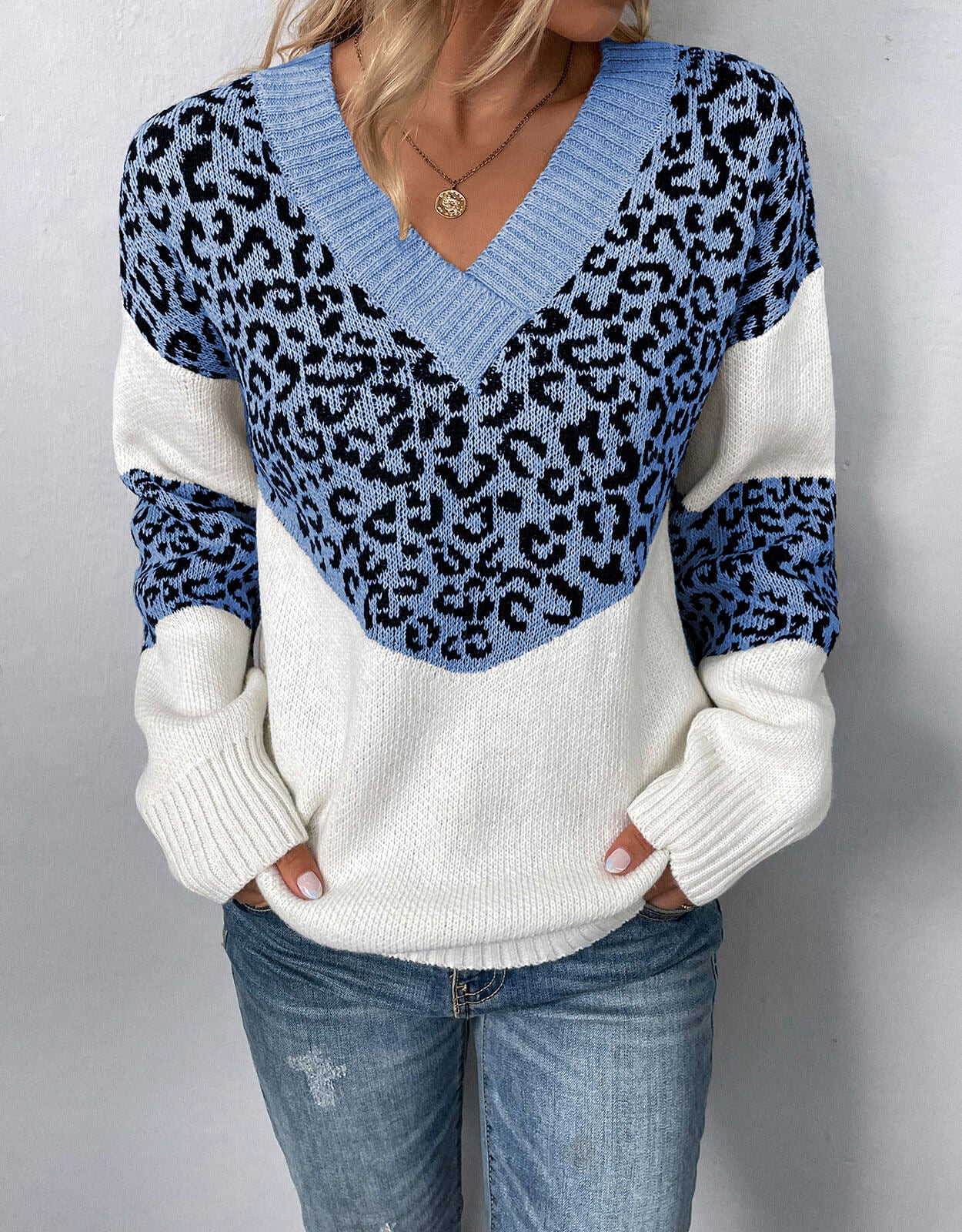 V-Neck Pullover Leopard Knit Sweater